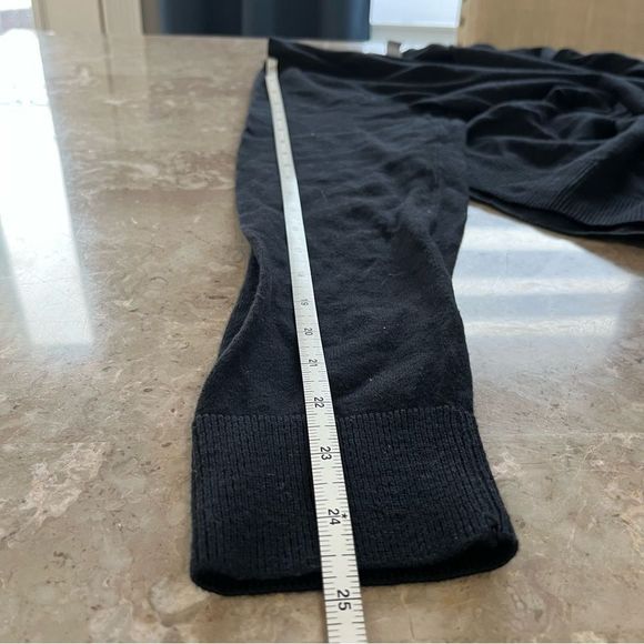 Old Navy black long sleeve v neck sweater size extra large - Picture 8 of 8